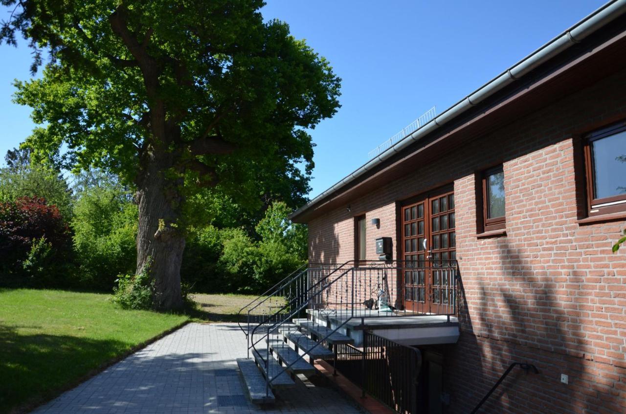 Ferienwohnung Am See Eutin Bagian luar foto